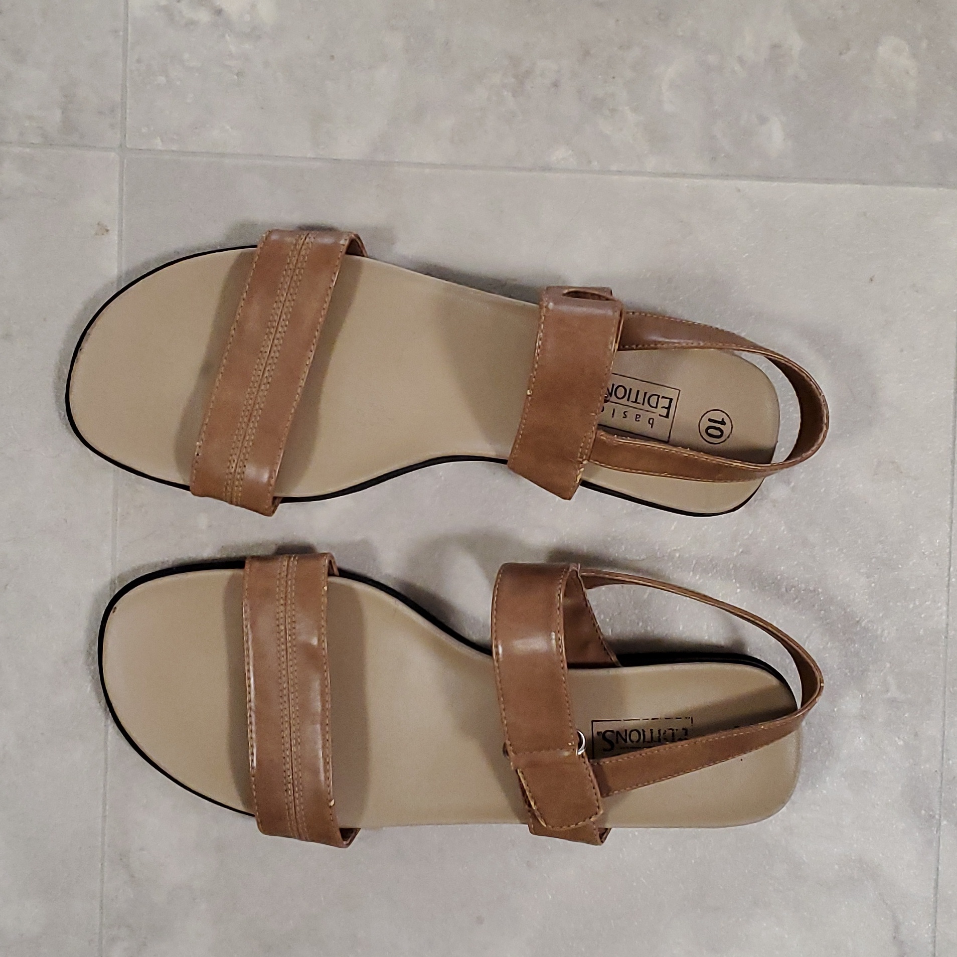 Basic Edition 10 Sandal